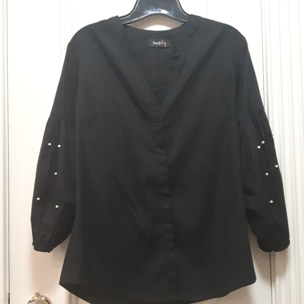 🛍️ NWOT pearl sleeve blouse